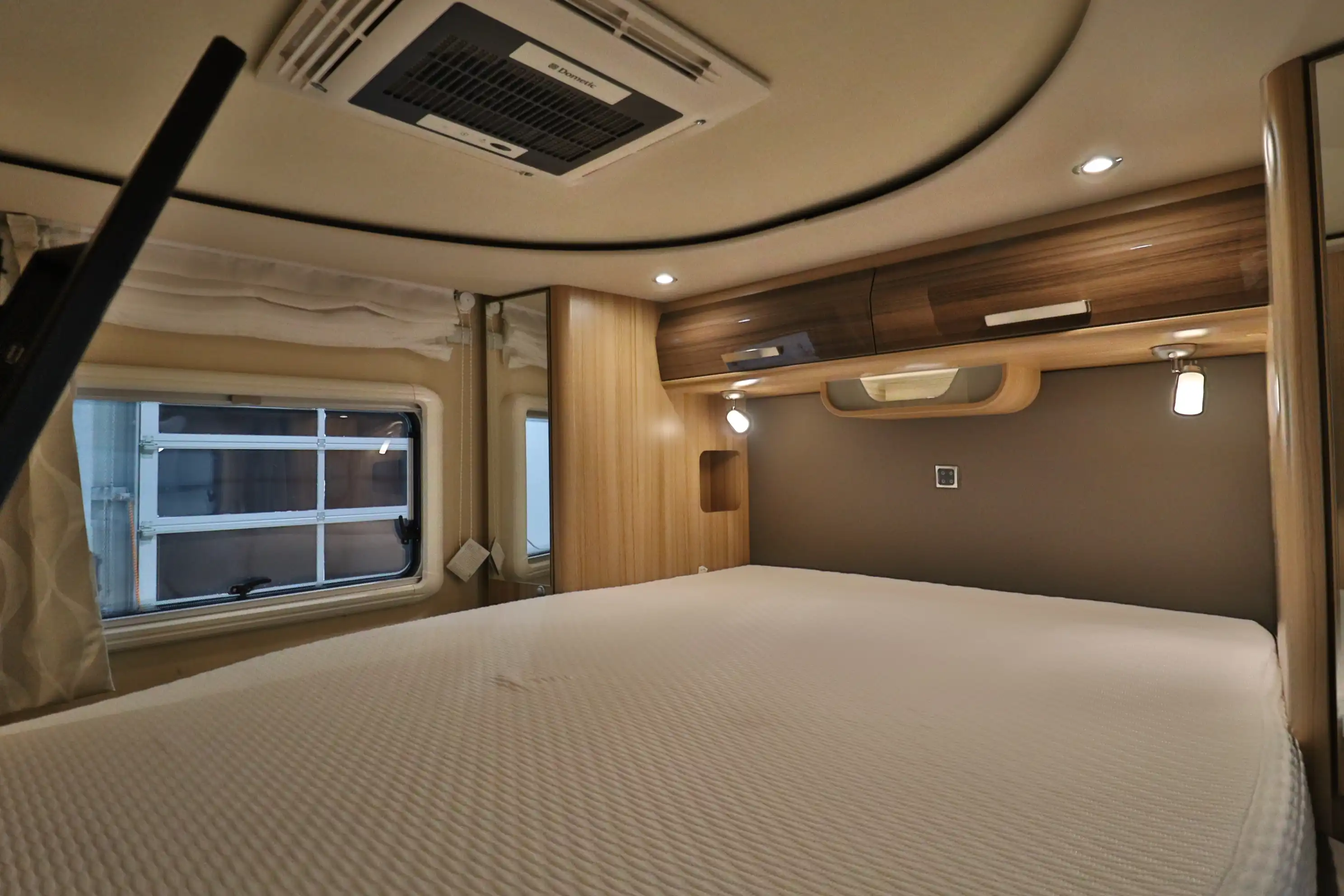 KNAUS SUN I 900 LX
